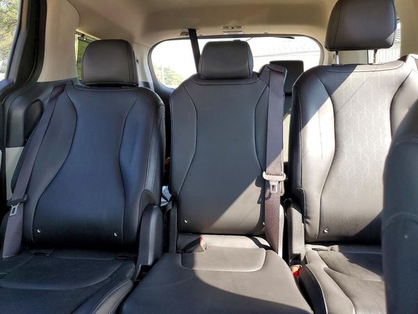 2024 KIA CARNIVAL