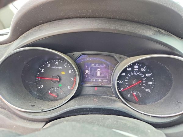 2016 KIA SEDONA LX - Middle-low