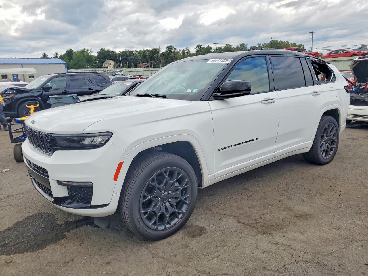 2025 JEEP GRAND CHEROKEE