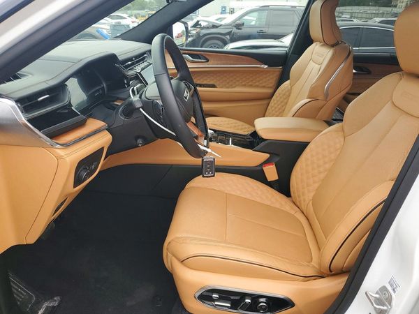 2025 JEEP GRAND CHEROKEE