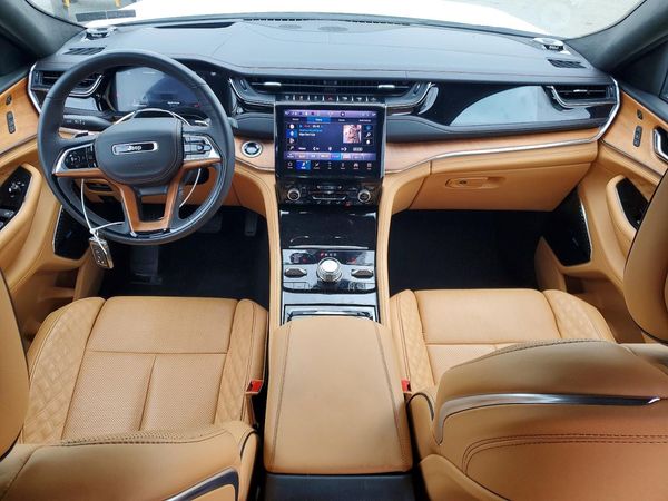 2025 JEEP GRAND CHEROKEE