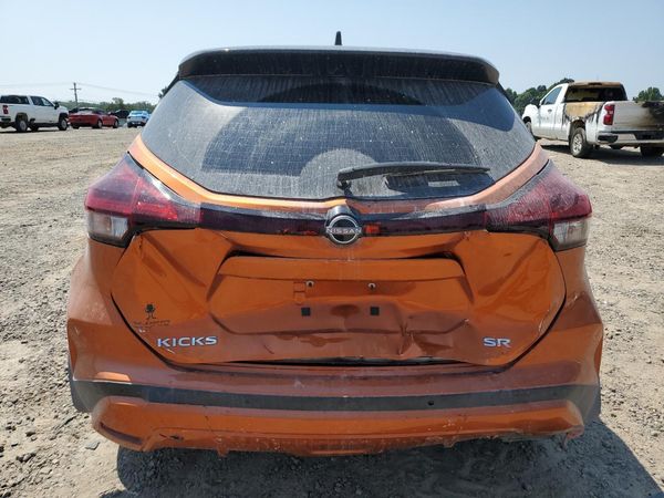 2024 NISSAN KICKS SR