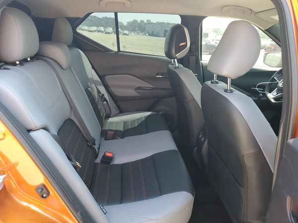 2024 NISSAN KICKS SR