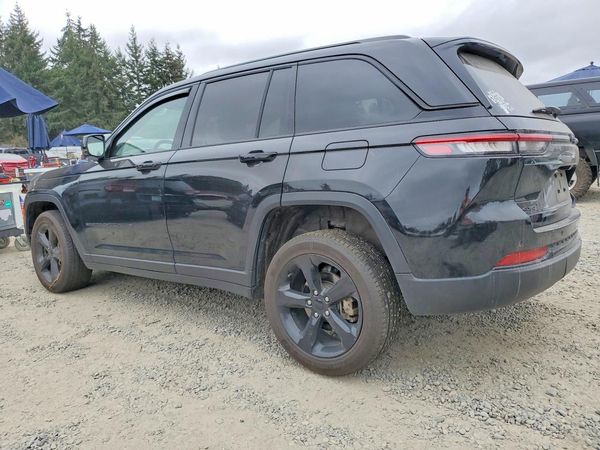 2023 JEEP GRAND CHEROKEE Laredo, Altitude
