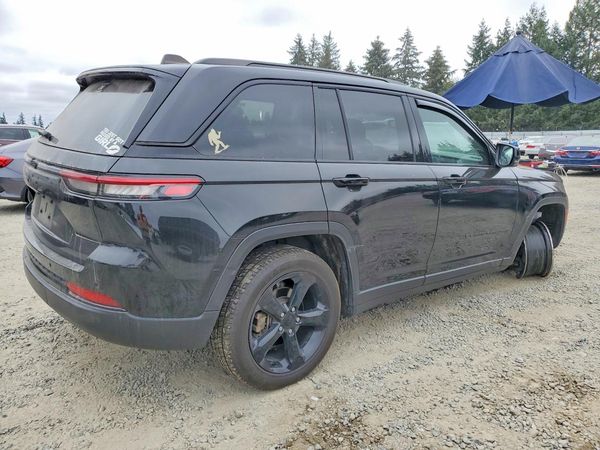 2023 JEEP GRAND CHEROKEE Laredo, Altitude