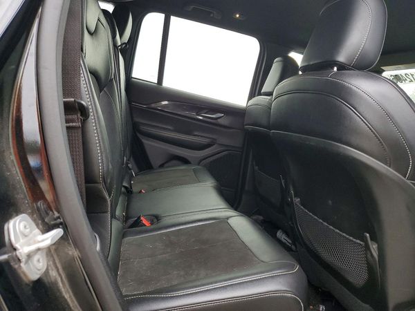 2023 JEEP GRAND CHEROKEE Laredo, Altitude
