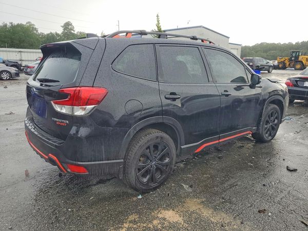 2022 SUBARU FORESTER