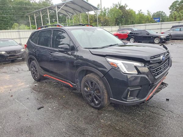 2022 SUBARU FORESTER