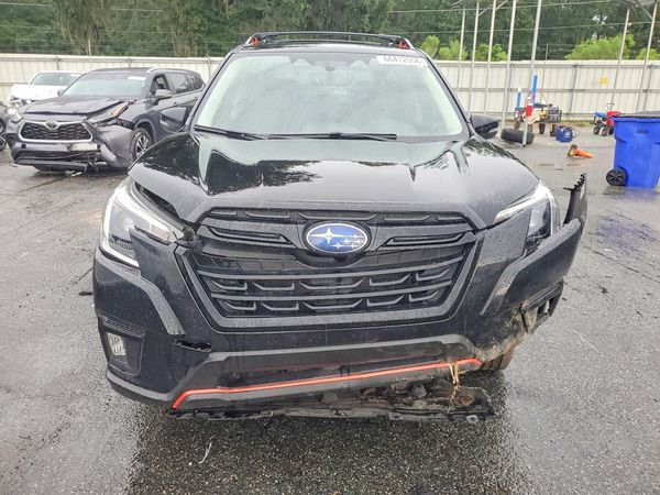 2022 SUBARU FORESTER