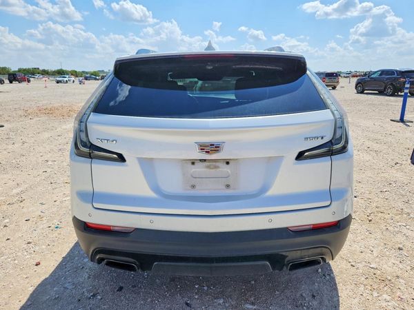 2020 CADILLAC XT4