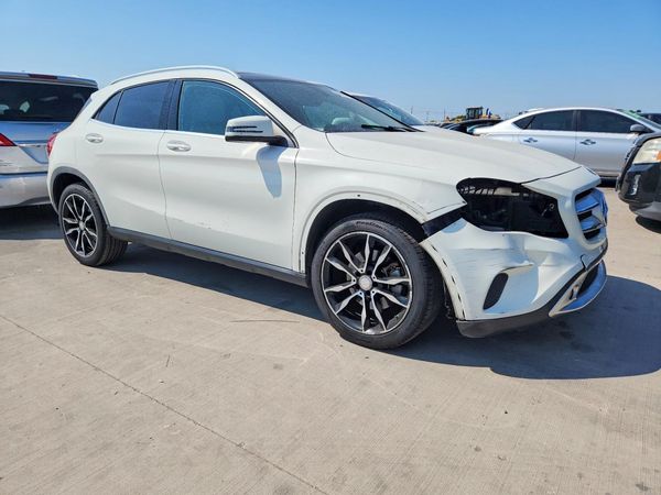 2016 MERCEDES-BENZ GLA GLA250