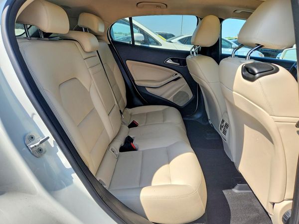 2016 MERCEDES-BENZ GLA GLA250