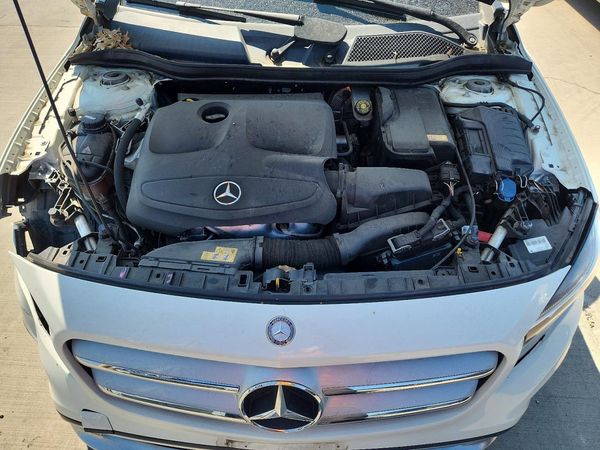 2016 MERCEDES-BENZ GLA GLA250