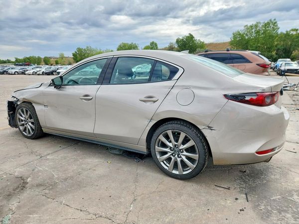 2022 MAZDA 3 Premium Package