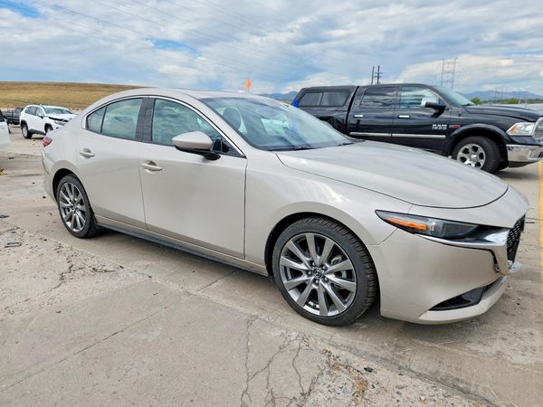 2022 MAZDA 3 Premium Package