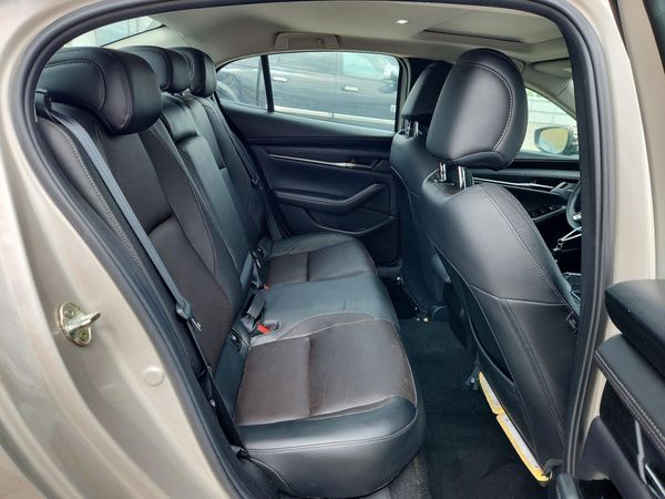 2022 MAZDA 3 Premium Package