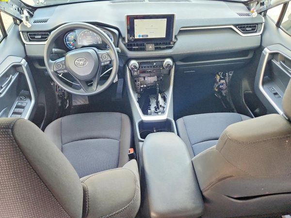 2025 TOYOTA RAV4 LE