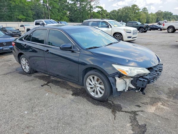 2017 TOYOTA CAMRY