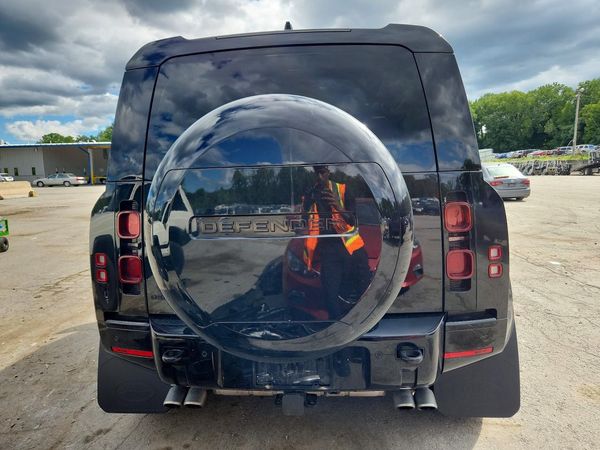 2025 LAND ROVER DEFENDER