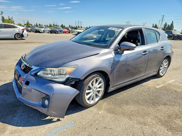 2013 LEXUS CT 200h