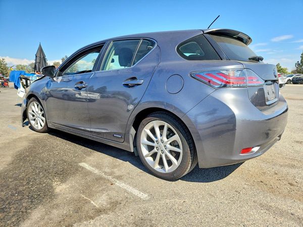 2013 LEXUS CT 200h
