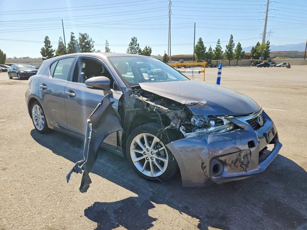 2013 LEXUS CT 200h
