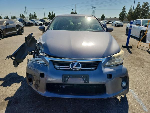 2013 LEXUS CT 200h