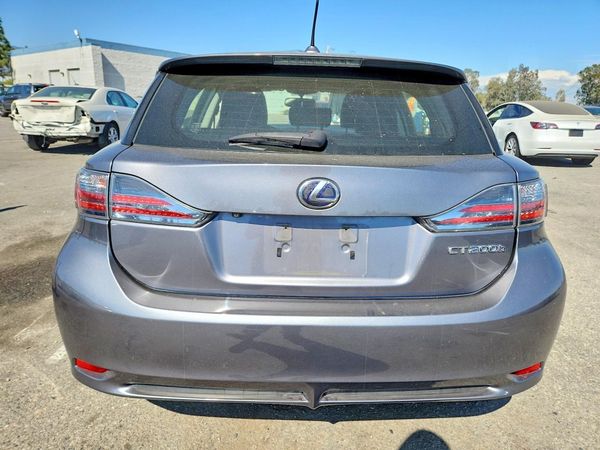 2013 LEXUS CT 200h