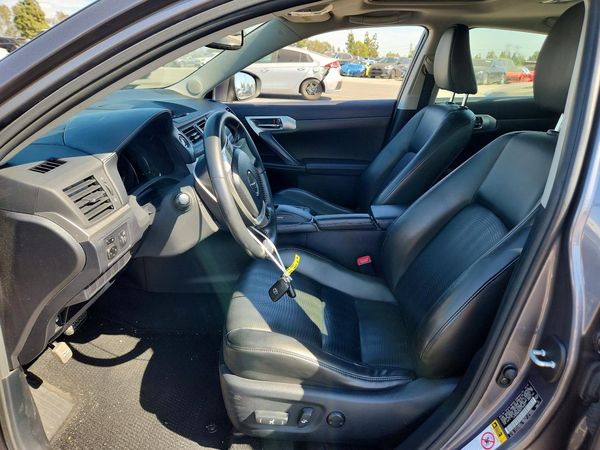 2013 LEXUS CT 200h