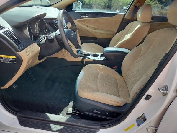 2014 HYUNDAI SONATA GLS/ GLS Popular