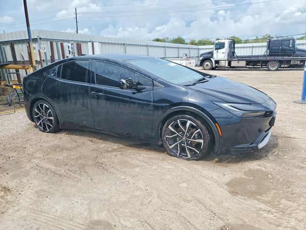 2024 TOYOTA PRIUS — Passenger 3/4