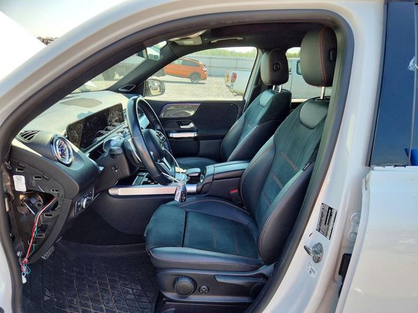 2022 MERCEDES-BENZ GLB GLB250 / GLB250 4MATIC
