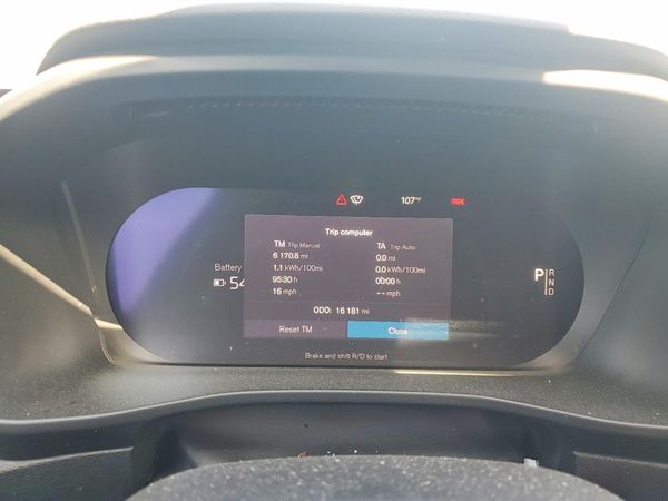 2024 VOLVO XC40