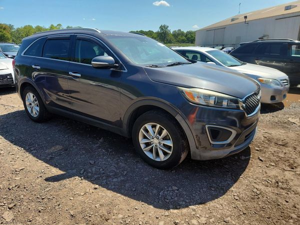 2017 KIA SORENTO L, LX