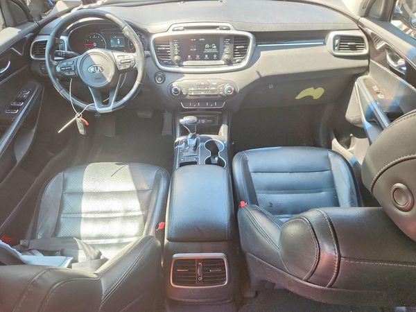 2017 KIA SORENTO L, LX