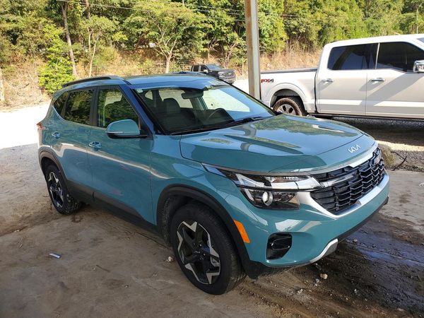 2025 KIA SELTOS EX — Passenger 3/4