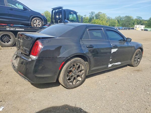 2019 CHRYSLER 300
