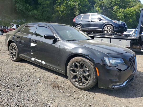 2019 CHRYSLER 300
