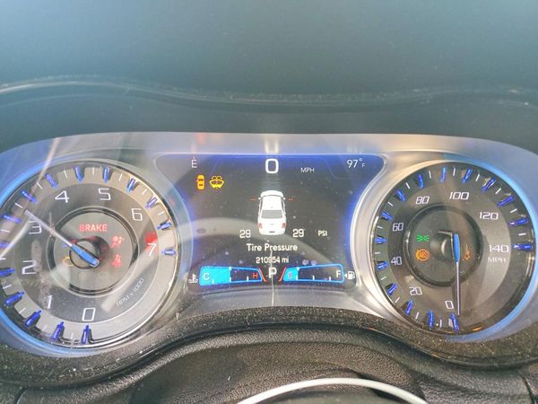 2019 CHRYSLER 300