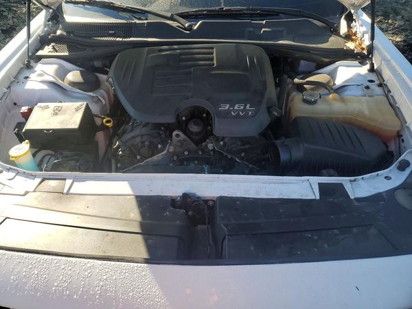 2022 DODGE CHALLENGER GT — Engine bay