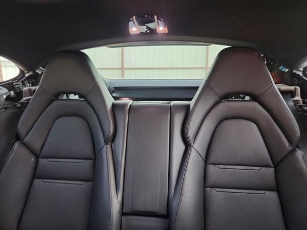 2018 PORSCHE PANAMERA
