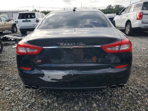 2015 MASERATI QUATTROPORTE Essence