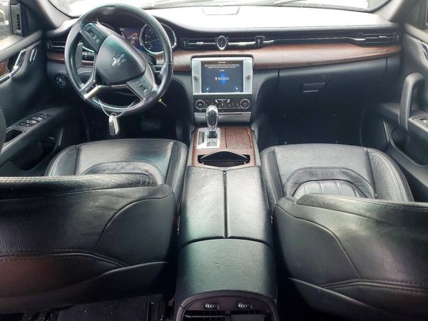2015 MASERATI QUATTROPORTE Essence