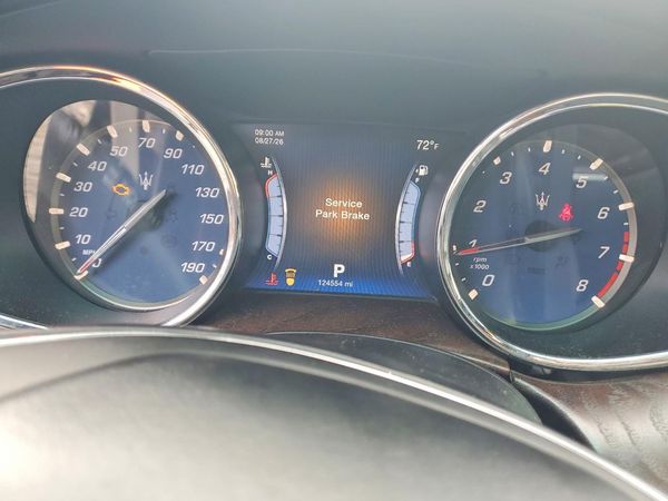 2015 MASERATI QUATTROPORTE Essence
