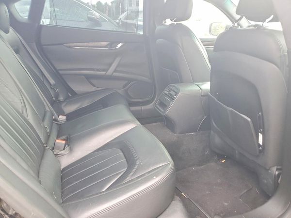 2015 MASERATI QUATTROPORTE Essence