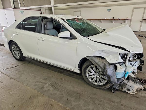 2013 TOYOTA CAMRY