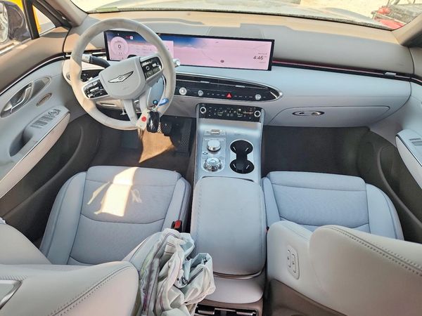 2026 GENESIS GV70