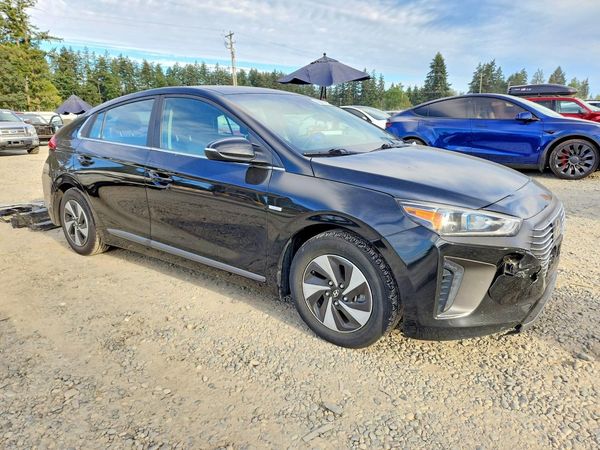 2019 HYUNDAI IONIQ SEL (HEV)