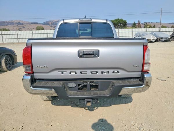 2017 TOYOTA TACOMA