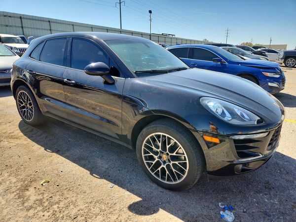 2015 PORSCHE MACAN